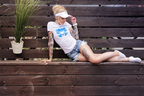 Blonde T Shirt 2k Plants Portrait Socks Jean Shorts Women