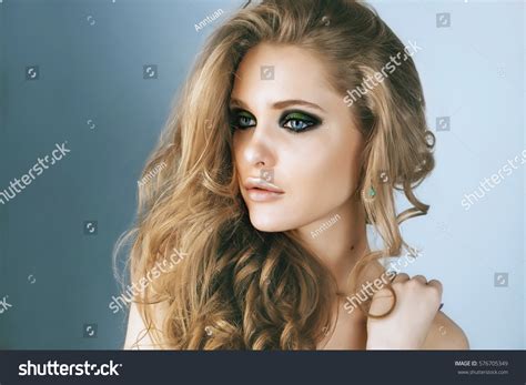 Beauty Fashion Model Face Close Stock Photo 576705349 Shutterstock