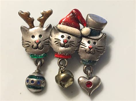 Ajmc Holiday Cats Brooch Three Cats Holiday Pin Cats Christmas Etsy