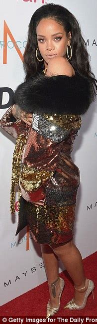 Katy Perry Rihanna And Miley Cyrus Lead Front Row At La Fashion Awards