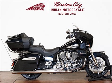 2021 indian® motorcycle roadmaster limited thunder black azure crystal boerne texas 1060427