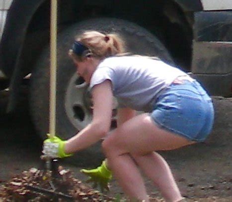 Red Hot Yr Old Neighbor Doing Yard Work Zb Porn