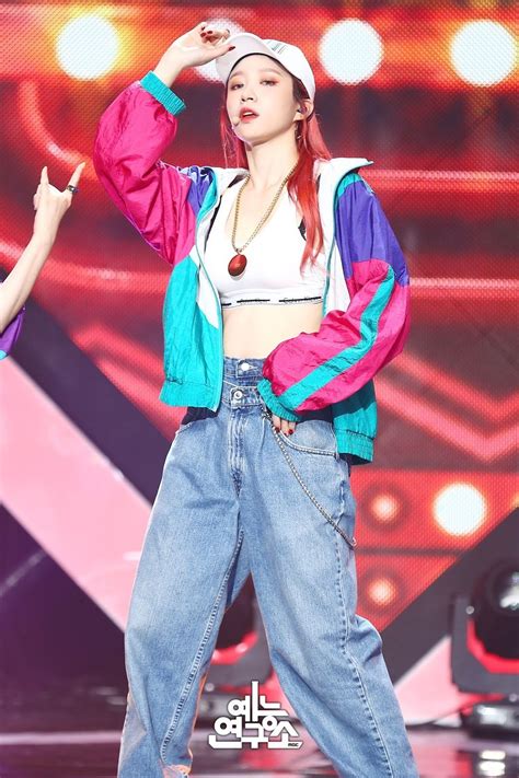 10 K Pop Idols Stage Outfits To Inspire Your Own Personal Wardrobe Stage Outfits Kpop