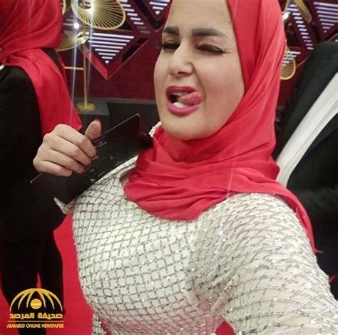 شاهد “حجاب وفستان مثير”  إطلالة صادمة للراقصة سما المصري في مهرجان القاهرة السينمائي بوابة