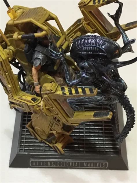 Alien Colonial Marines Power Loader Vs Xenomorph Statue Only 2499