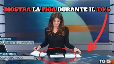 Costanza Calabrese Mostra La F Ga In Diretta Tv Durante Il Tg