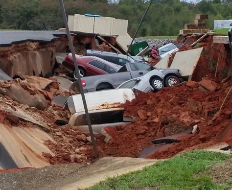 Sinkhole In Mississippi Swallows Over A Dozen Cars In Ihop Parking Lot