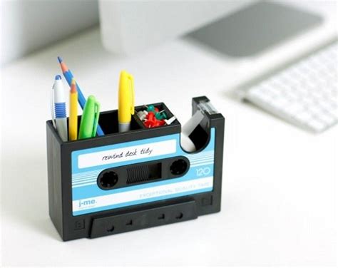 Great Projects To Reuse Old Cassette Tapes Cassette Tape Crafts Desk