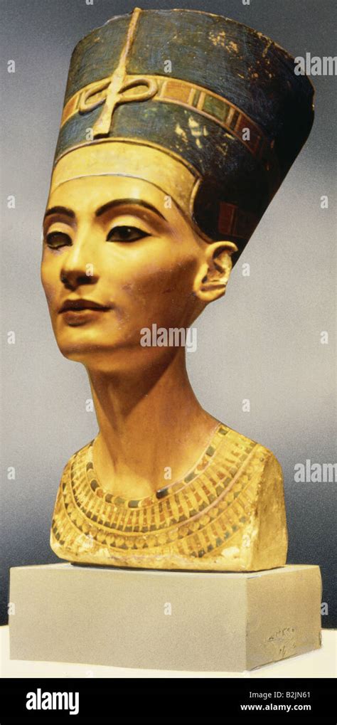 Nefertiti Egyptian Queen 18th Dynasty Portrait Bust Limestone