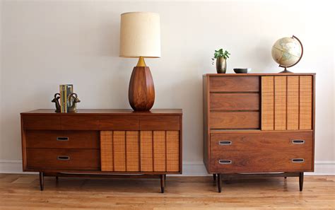 Mainline By Hooker Mid Century Modern Dresser Set Apartment Therapys