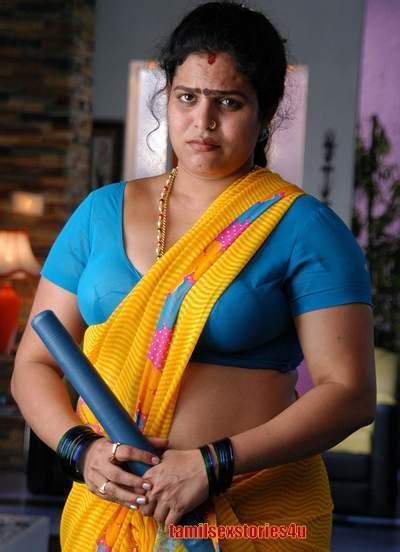 Hot Cinema Blog Hot Tamil Mallu Aunties Cleavage Show