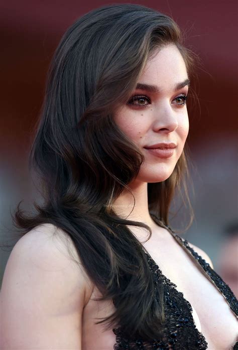 Hailee Steinfeld Nude Pics Porn Hot Scenes Scandal Planet The