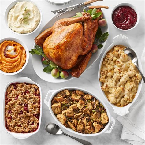 Fortunately, martha stewart planned ahead and whipped up some quick tips for preparing a thanksgiving feast like a pro. Martha Stewart on | Thanksgiving dinner, Dinner ...