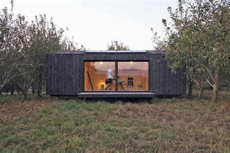 This Modern Matte Black Cabin Is A Dreamy Weekend Retreat Panatimes