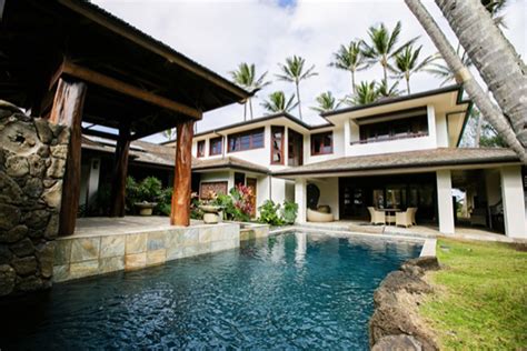 We host a variety of events like hawaii picnic and tours, oahu events, oahu wedding venues & birthday party venues and other social gatherings in sunset ranch is an exclusive thirty acre estate on the north shore of oahu, with ocean and mountain views of the entire northwest side of the island. Oahu, Hawaii Destination Wedding Goodness - The ...