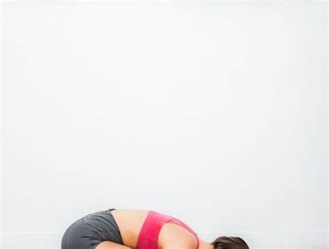 Yoga Pour Le Dos La Posture De L Enfant
