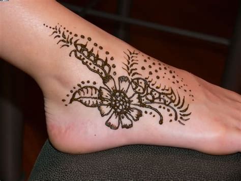 15 Lovely Tribal Henna Tattoo