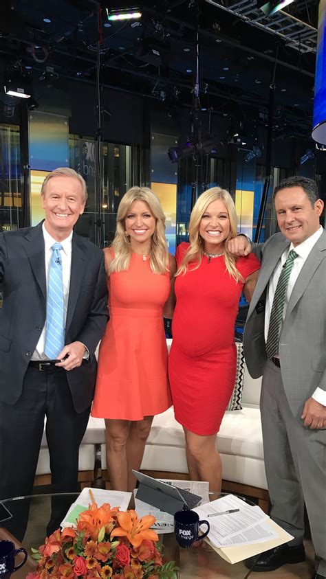 Anna Kooiman Baby Visiting Fox And Friends In Nyc 25 Weeks Pregnant