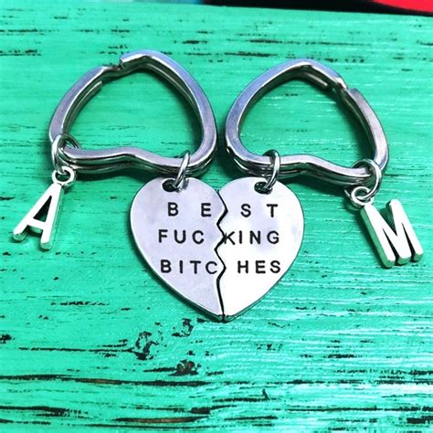 1 pair broken heart initial keychain best fucking bitches t for friend women key rings t
