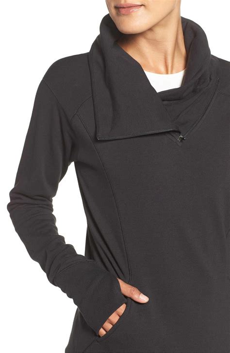 Zella Frosty Asymmetrical Zip Pullover | Nordstrom | Asymmetrical zip, Pullover, Asymmetrical