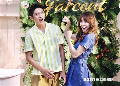 31歲的王柏傑和35歲的謝欣穎日前被媒體拍到手牽手在台北街頭約會，今(8)日晚間兩人分別在ig分享對視擁抱的親密照片，謝欣穎更寫下「have a nice day」，似乎認了這段姐弟戀，照片曝光不到半小時，湧入上萬人 王柏傑緊擁謝欣穎 ig湧入上萬祝福. 娛樂圖輯 | 三立新聞網