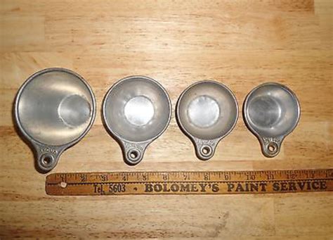 Vintage Measuring Cups 4 Piece Set Collectors Weekly