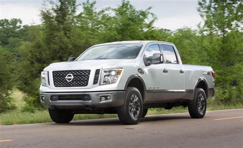 2016 Nissan Titan Xd Gas V 8 First Drive Review Car And Driver