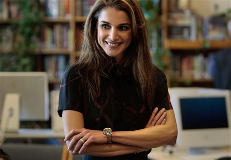 Jordans Queen Rania Is On Twitter Facebook And Instagram And Believes