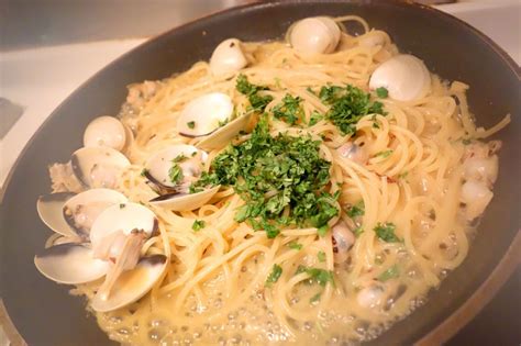 Spaghetti Alle Vongole Bear Naked Food