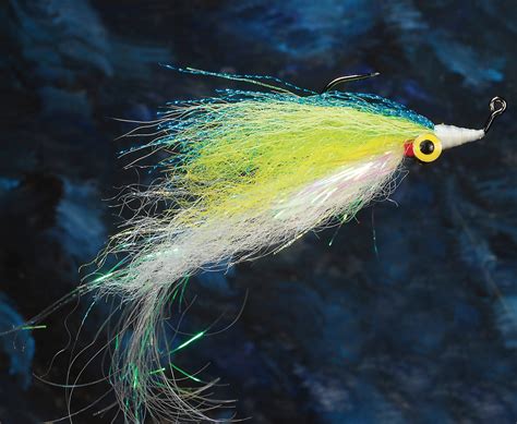 The Complete Guide To Freshwater Striped Bass Fly Tyer
