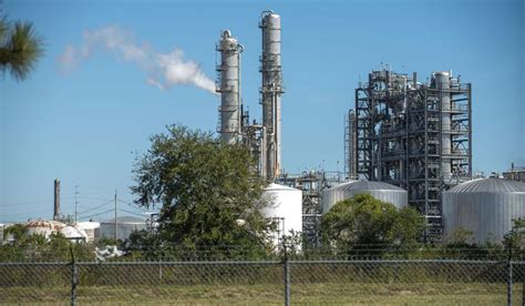 Dow Chemical Plant Explosion In Plaquemine Rattles Windows Shakes