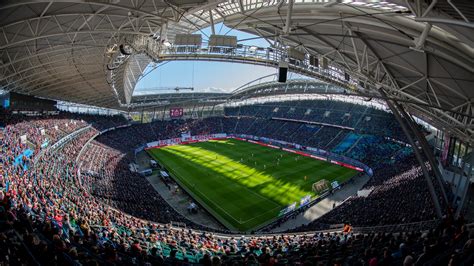 Red bull arena 42.146 seats. RB Leipzig: Ordner schmeißen Japaner aus dem Stadion