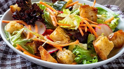 Tossed Salad With Homemade Garlic Croutons Chef Shamy