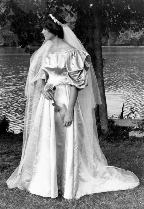 this bride s 120 year old wedding dress is the ultimate something old —see the pics