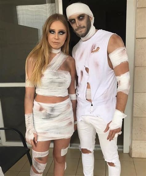 25 Most Creative Couples Halloween Costumes Ideas For 2020 Mu
