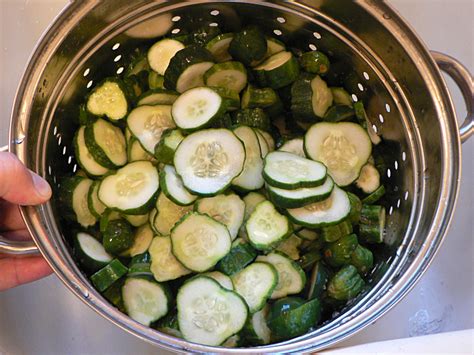 Ever wondered how to make bread and butter pickles? How To Make Bread And Butter Pickles - How To Cook Like ...