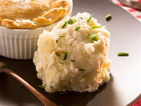 Easy mashed potatoes with sour cream. Sour Cream Mashed Potatoes Recipe | Food Network