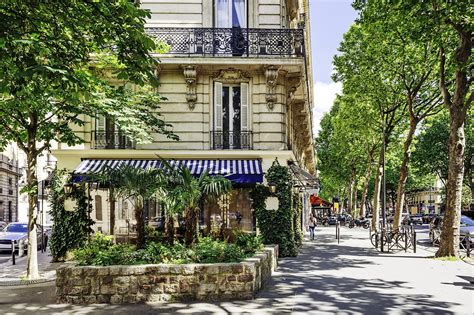 Boulevard Saint Germain Stroll Along This Famous Paris Street Go Guides