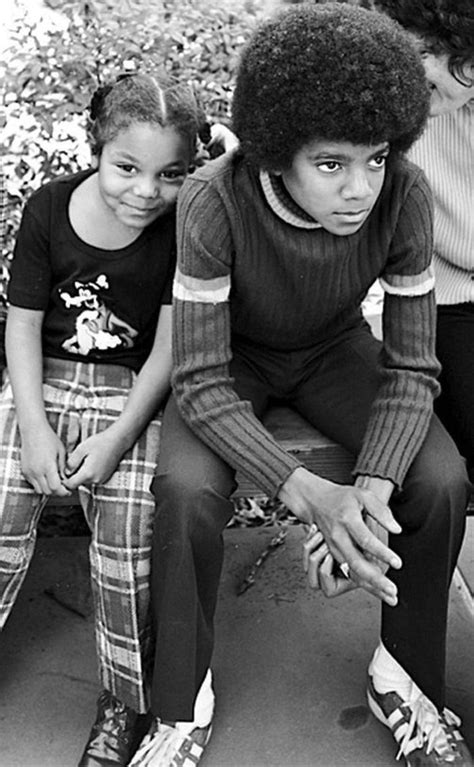 1972 Janet Michael Jackson 9GAG