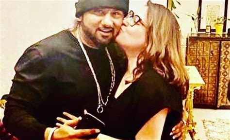 Yo Yo Honey Singhs Wife Accuses Him Of Domestic Violence Sex With Multiple Women Social News Xyz