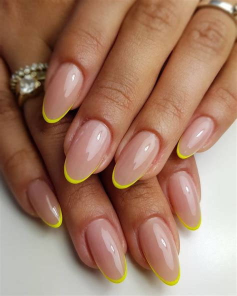 summer nails 2023 get ready for oval shaped manicures cobphotos