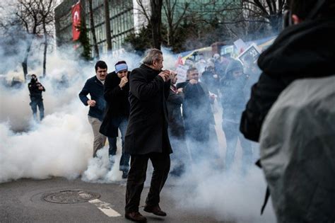 Turkey Police Fire Plastic Bullets At Opposition Paper Rally
