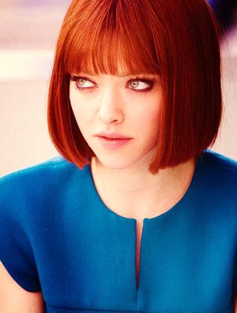 Amanda Seyfried With A Red Bob With Full Fringe In 2020 Red Bob Hair