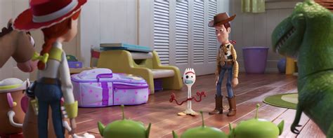 20 Easter Eggs From The Toy Story 4 Trailer That You Mightve Missed