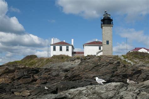 Explore Colonial Beavertail Lighthouse And Surrounding Park Stock Image