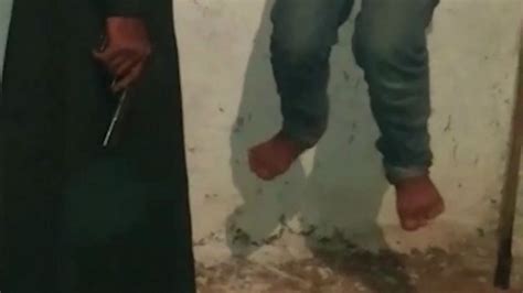 V Deo Mostra Militantes Do Estado Isl Mico Torturando Adolescente