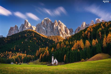 Massif Odle Forest Dolomites Val Di Funes Valley