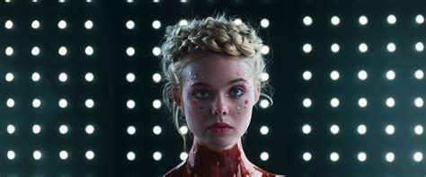 The Neon Demon Movie Review And Film Summary 2016 Roger Ebert