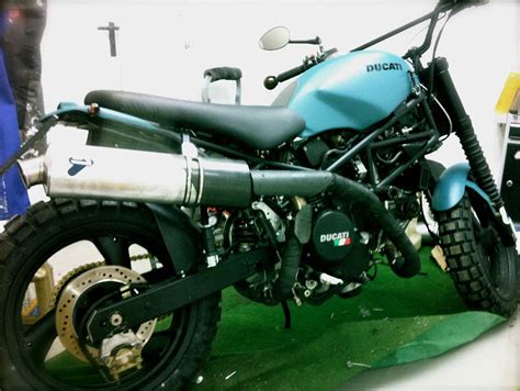 Umgebautes Motorrad Ducati Monster 750 Von Treven 1000psat