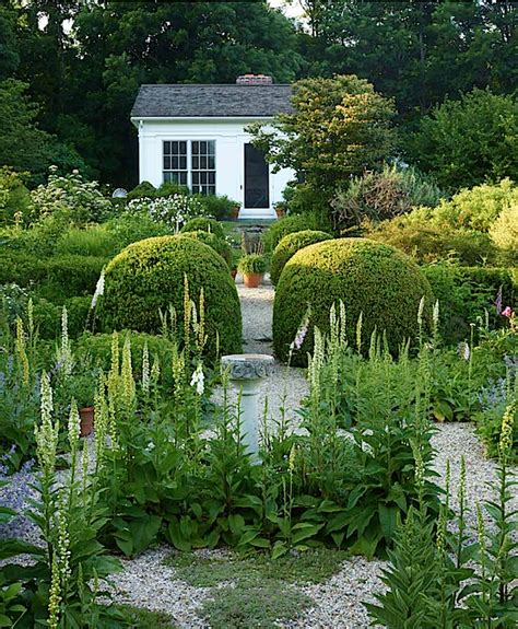 Outstanding American Gardens